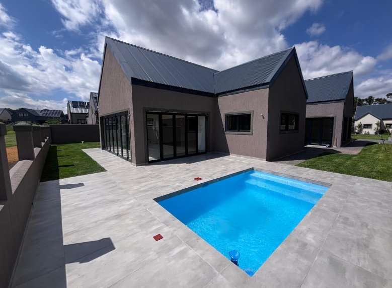 3 Bedroom Property for Sale in Heron Banks Golf Estate Free State